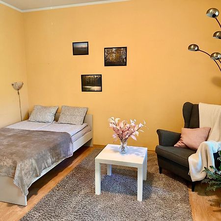 Center Of City Apartments, Bus Station 1Min, Airport 5 Min Tallinn Exterior foto